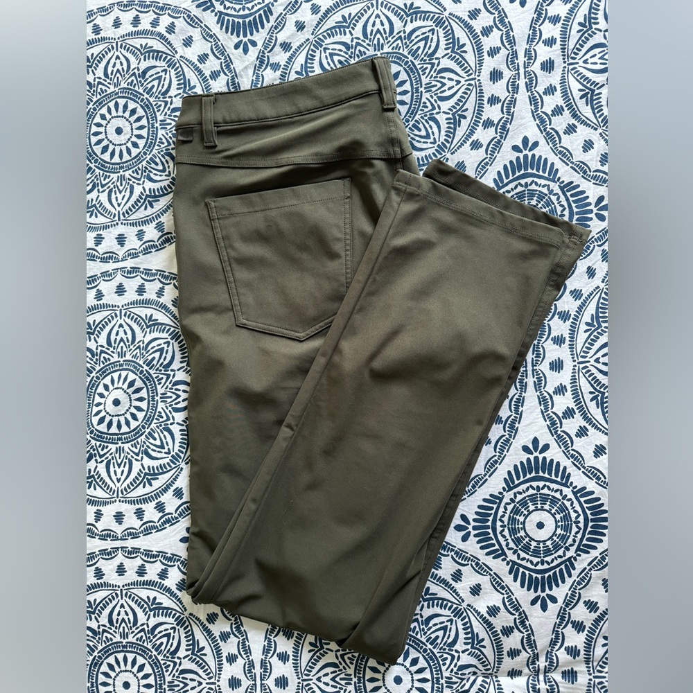 Lululemon Men’s ABC Pants